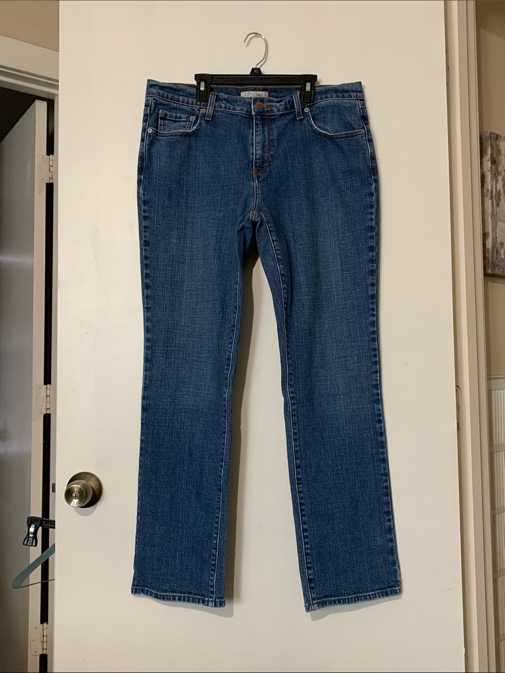 Levi's Women's Straight-Leg Jeans in Classic Blue Denim Size 14